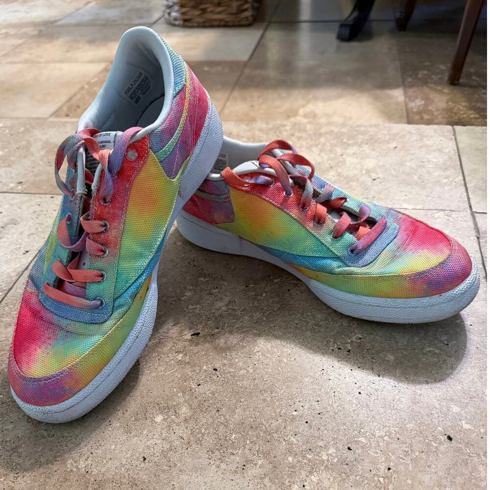 Reebok pride lgbt rainbow tie dye sneakers